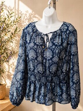 Michael Kors Navy Paisley Peasant Blouse Size L  Boho Lightweight Flowy Top